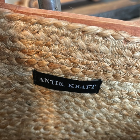 ANTIK KRAFT Pallavi Tote Woven Bag Wood Handles - Picture 5 of 7
